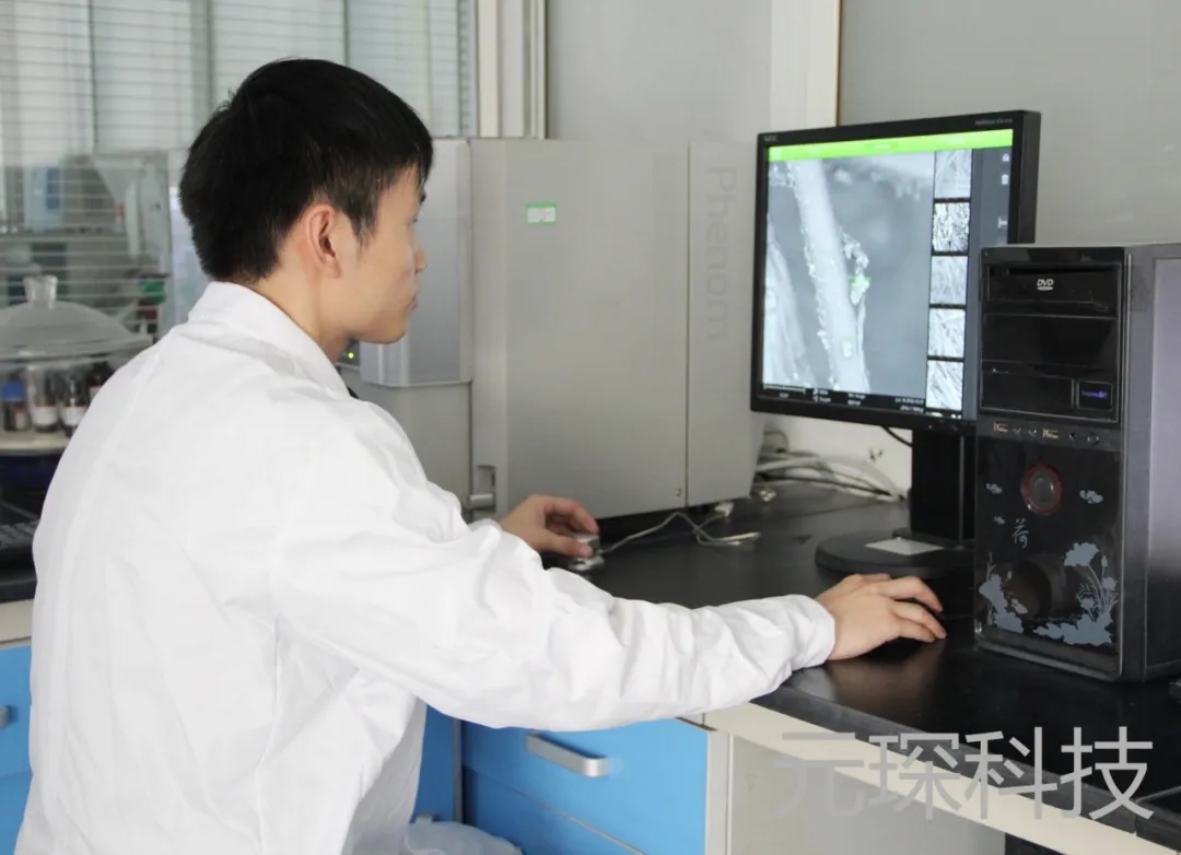 97622娱乐电子游戏科技研制出的纳米膜材料得到安徽省经信厅领导的肯定