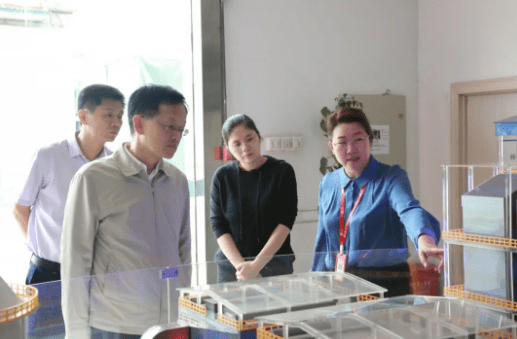 合肥市经济和信息化局王十朋一行莅临97622娱乐电子游戏科技调研指导