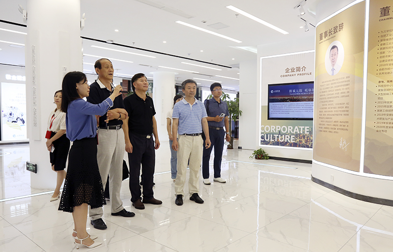 九三学社辽宁省委调研组到97622娱乐电子游戏科技参观调研